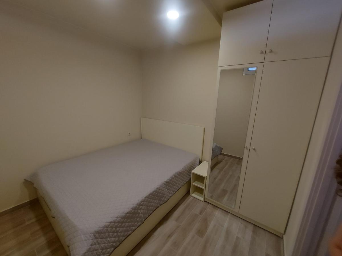 Andrew'S 2 Rooms Apartment In Batumi Ანდრიას 2 Ოთახიანი Აპარტამენტი Ბათუმში Exterior foto